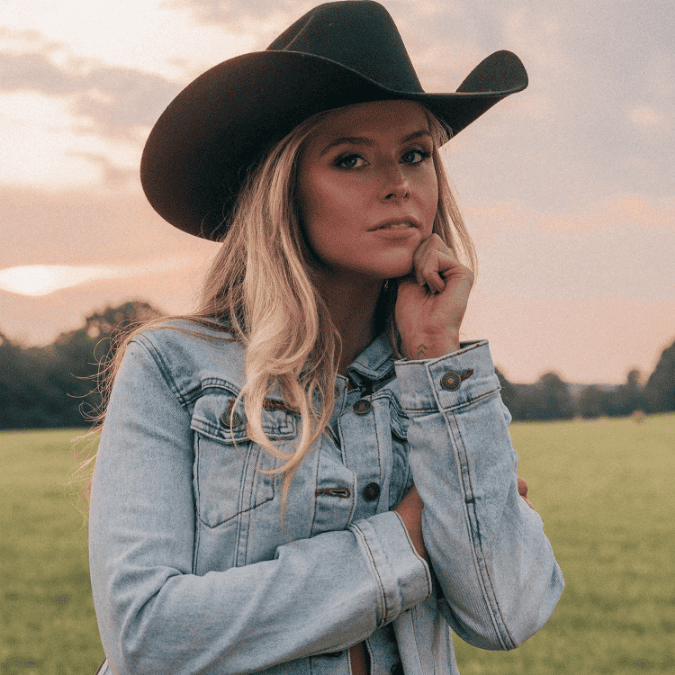 Ashley Walls, una artista country en alza, da consejos clave a los músicos independientes